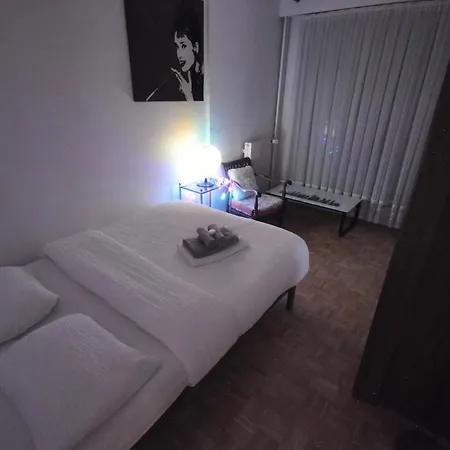 Apartment Spacious, Bright With Private Parking *